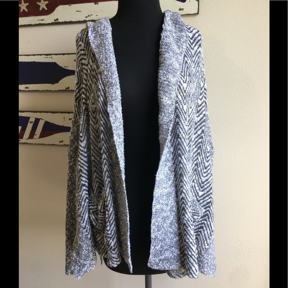 Abercrombie & Fitch Sweaters - A&F Oversized Open Sweater With Pockets & Hood LG